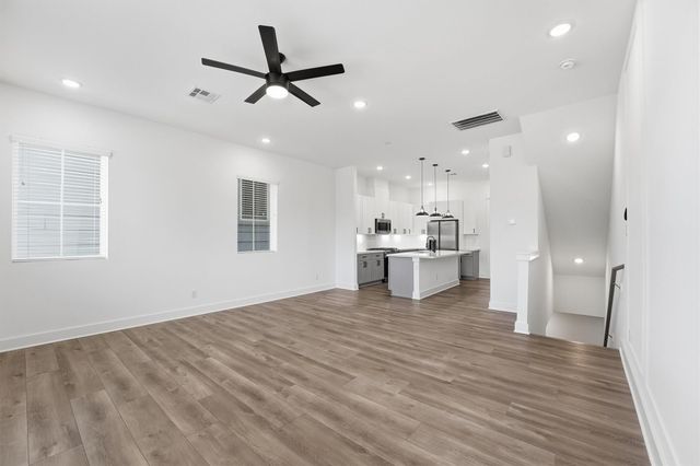 1406 Mansfield Street, Houston, TX 77091