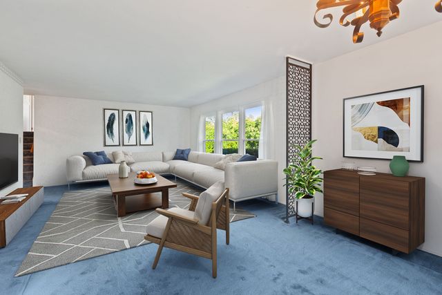 1360 Mayfield Lane, Hoffman Estates, IL 60169