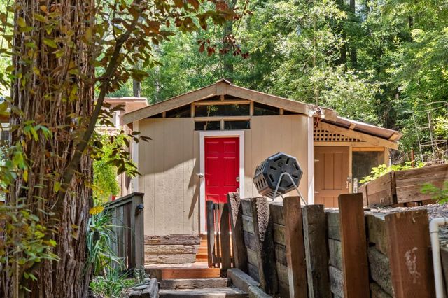 483 Echo Lane, Boulder Creek, CA 95006