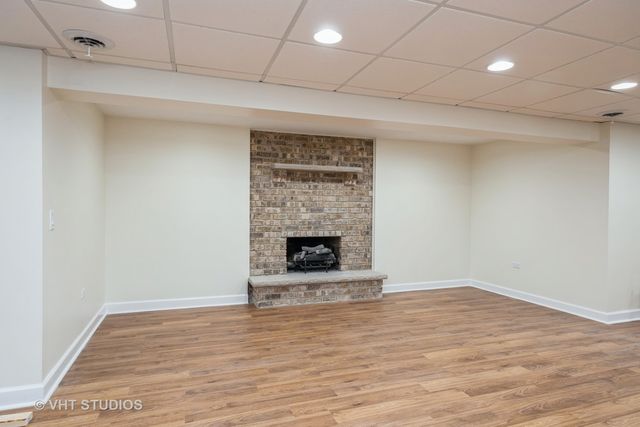 6100 Timber Ridge Court, Indian Head Park, IL 60525