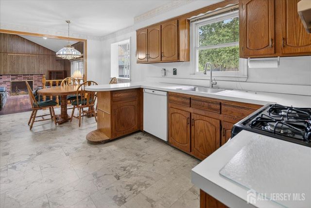 3 Mill Lane, South Brunswick, NJ 08810