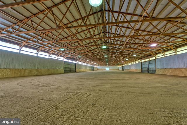 1237 EARLE RD, Charles Town, WV 25414