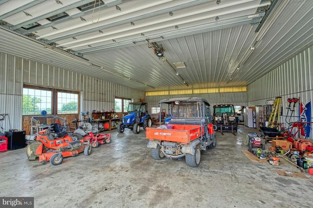 1237 EARLE RD, Charles Town, WV 25414