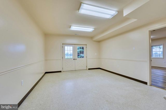 1237 EARLE RD, Charles Town, WV 25414