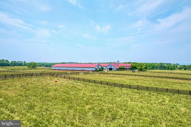 1237 EARLE RD, Charles Town, WV 25414