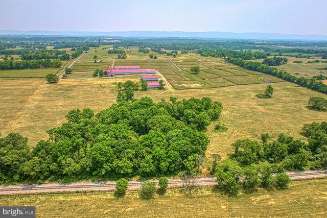 1237 EARLE RD, Charles Town, WV 25414