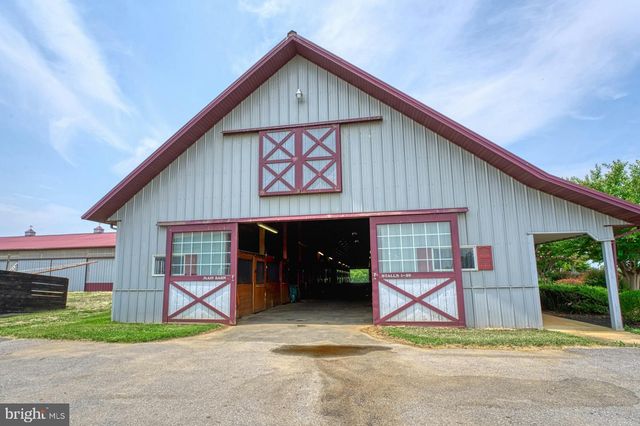 1237 EARLE RD, Charles Town, WV 25414