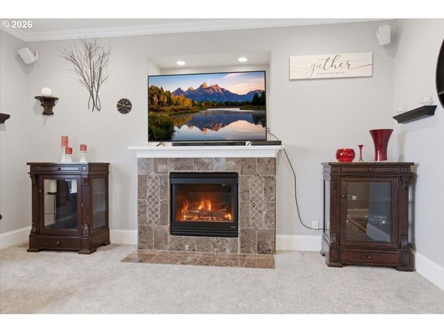 946 REAGAN Ave Nw, Salem, OR 97304