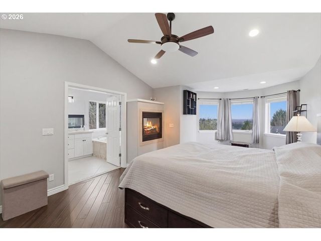 946 REAGAN Ave Nw, Salem, OR 97304