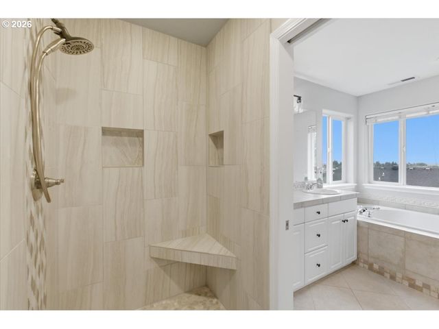 946 REAGAN Ave Nw, Salem, OR 97304