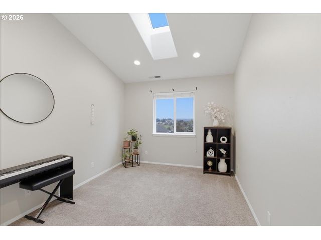 946 REAGAN Ave Nw, Salem, OR 97304