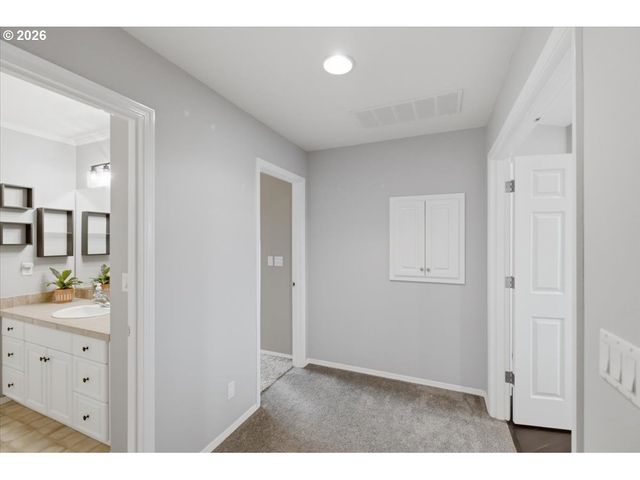 946 REAGAN Ave Nw, Salem, OR 97304