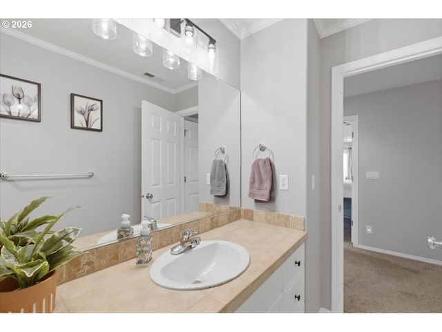 946 REAGAN Ave Nw, Salem, OR 97304