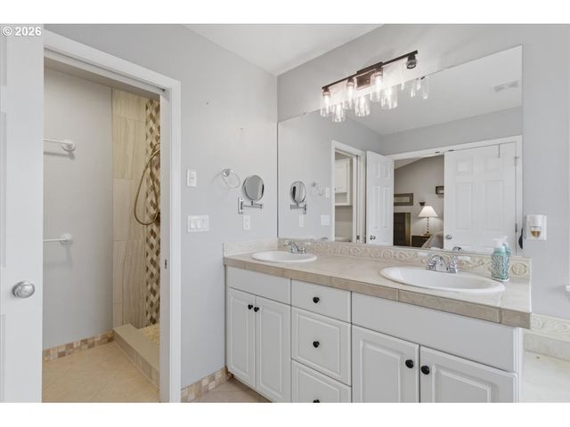 946 REAGAN Ave Nw, Salem, OR 97304