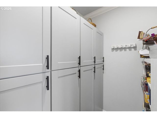 946 REAGAN Ave Nw, Salem, OR 97304