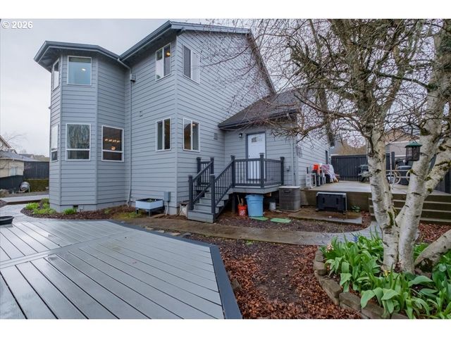 946 REAGAN Ave Nw, Salem, OR 97304