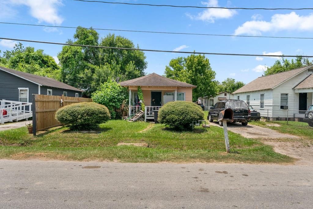 7325 Phillips Street, Houston, TX 77088