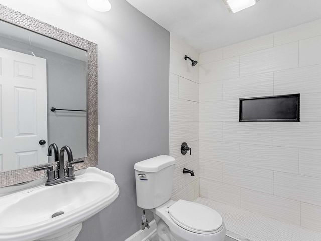 27 N Lockwood Avenue, Chicago, IL 60644