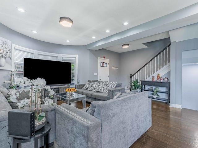 27 N Lockwood Avenue, Chicago, IL 60644