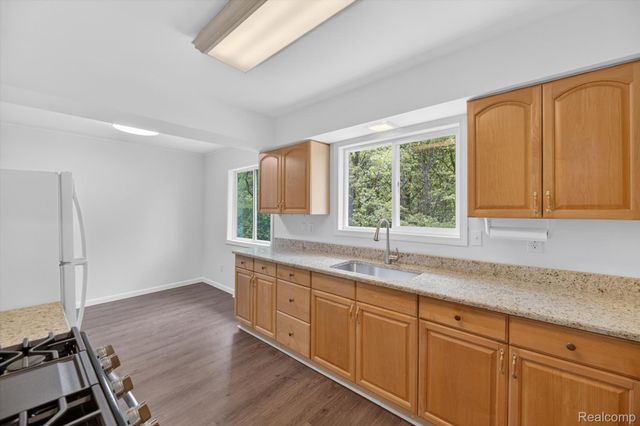 1976 Kathy Drive, Hamburg Township, MI 48189