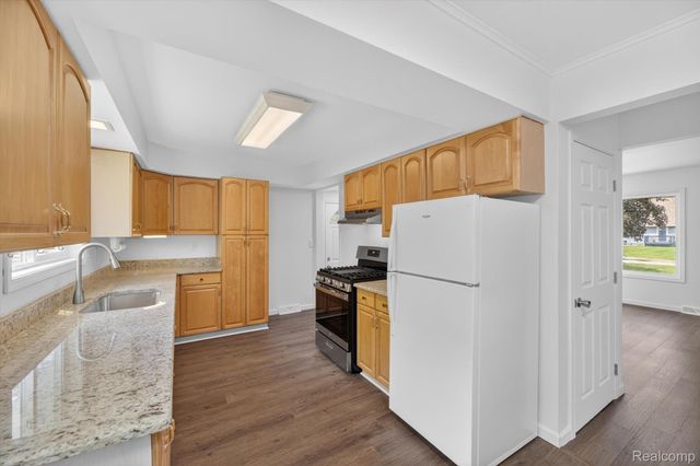 1976 Kathy Drive, Hamburg Township, MI 48189
