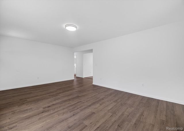 1976 Kathy Drive, Hamburg Township, MI 48189