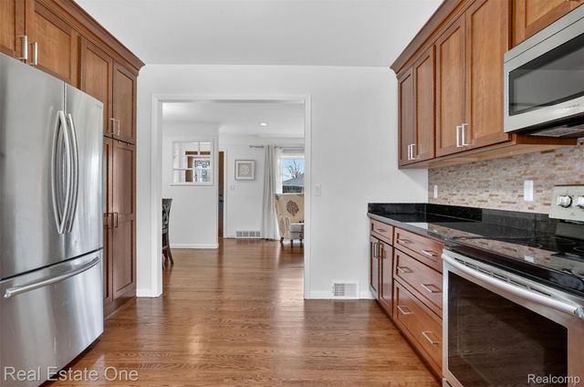 28491 Bayberry Road, Farmington Hills, MI 48331