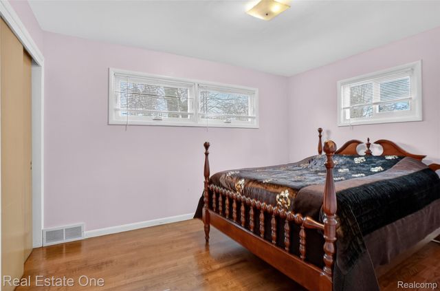 28491 Bayberry Road, Farmington Hills, MI 48331