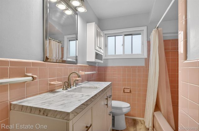 28491 Bayberry Road, Farmington Hills, MI 48331