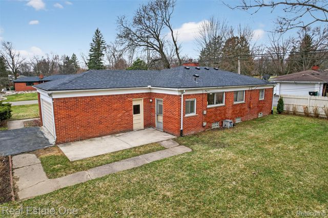 28491 Bayberry Road, Farmington Hills, MI 48331