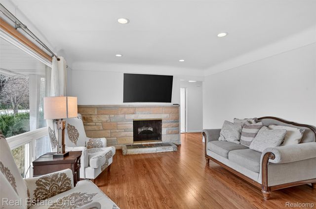 28491 Bayberry Road, Farmington Hills, MI 48331