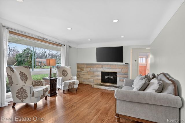 28491 Bayberry Road, Farmington Hills, MI 48331