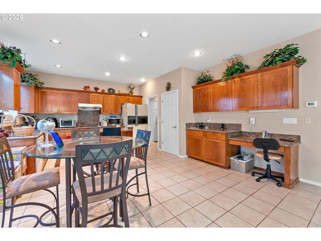 9016 Se EMILY PARK Way, Happy Valley, OR 97086