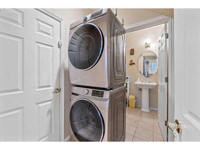 9016 Se EMILY PARK Way, Happy Valley, OR 97086