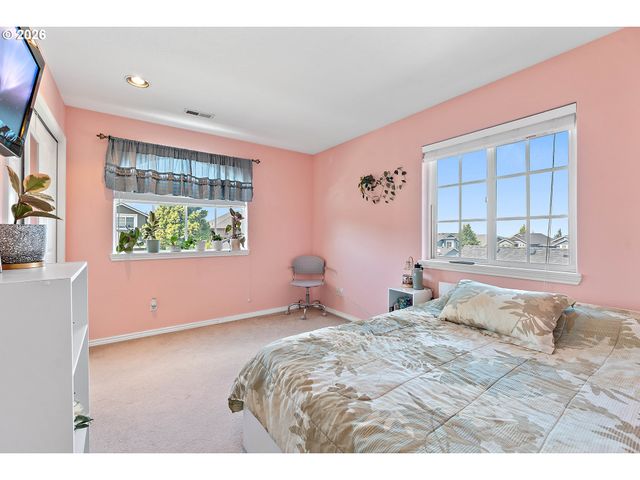 9016 Se EMILY PARK Way, Happy Valley, OR 97086