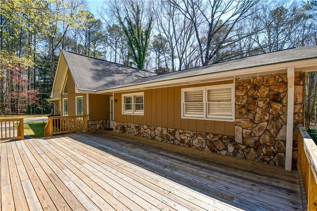 320 Sherwood Road, Fayetteville, GA 30215