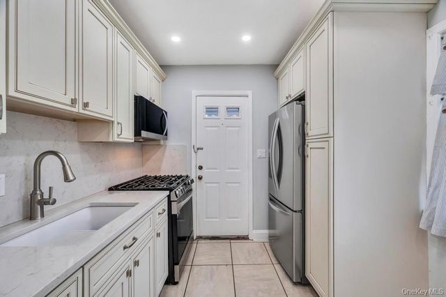 60 Herbert Herbert Avenue, Elmont, NY 11003