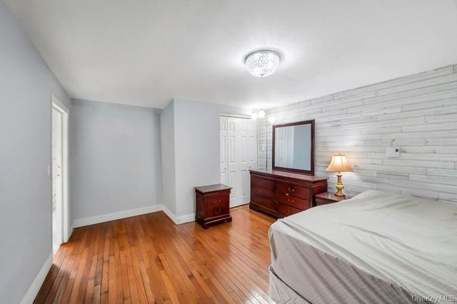 60 Herbert Herbert Avenue, Elmont, NY 11003