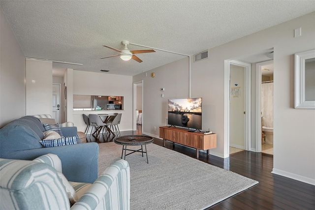 6361 BAHIA DEL MAR BOULEVARD 205, St Petersburg, FL 33715