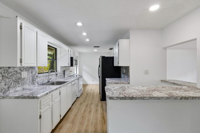 10188 SW 53rd Court, Cooper City, FL 33328