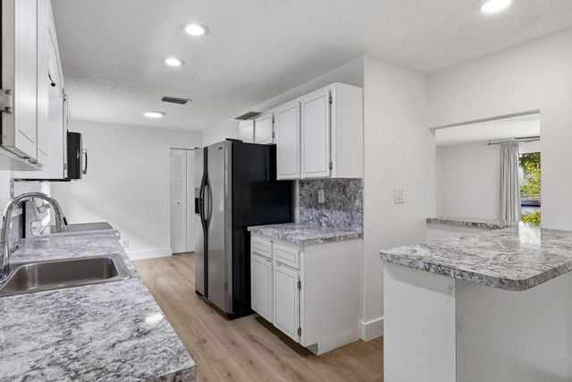 10188 SW 53rd Court, Cooper City, FL 33328