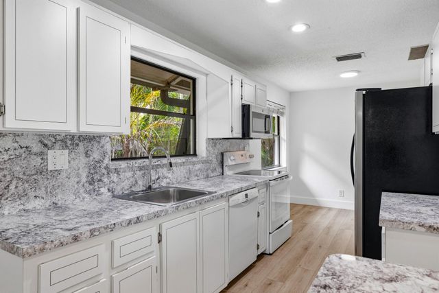 10188 SW 53rd Court, Cooper City, FL 33328