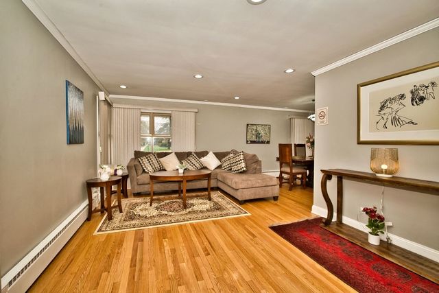 5200 Madison Street, Skokie, IL 60077