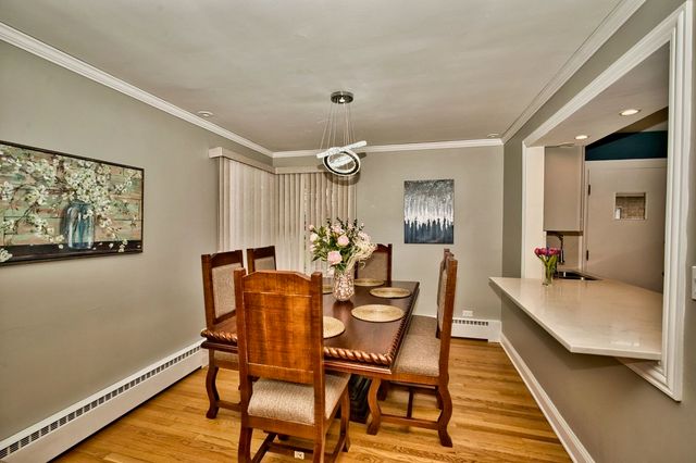 5200 Madison Street, Skokie, IL 60077