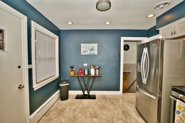 5200 Madison Street, Skokie, IL 60077