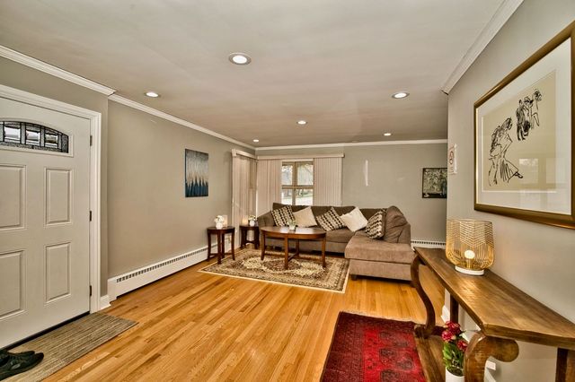 5200 Madison Street, Skokie, IL 60077