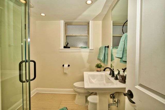 5200 Madison Street, Skokie, IL 60077