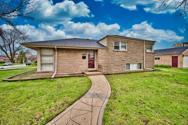 5200 Madison Street, Skokie, IL 60077