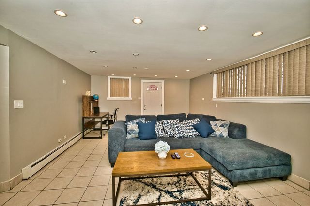 5200 Madison Street, Skokie, IL 60077