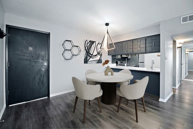 820 Elder Road C-412, Homewood, IL 60430